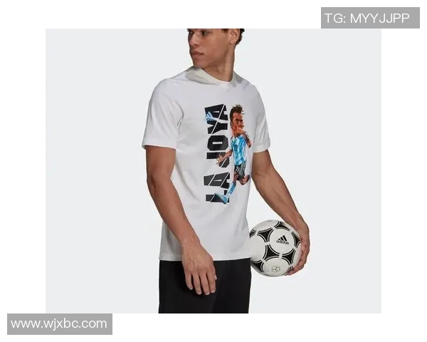 时尚潮流足球明星短袖T恤男士运动休闲服装推荐