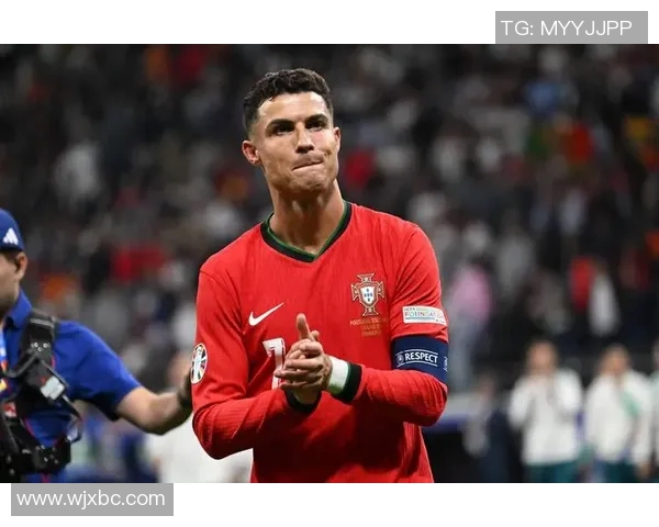 最具魅力与气场的足球明星排行榜揭晓谁是球场上的风云人物