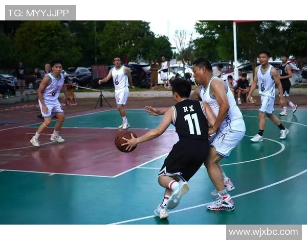 格勒诺布主场迎战奥尔良争夺三分双方实力对决引人关注