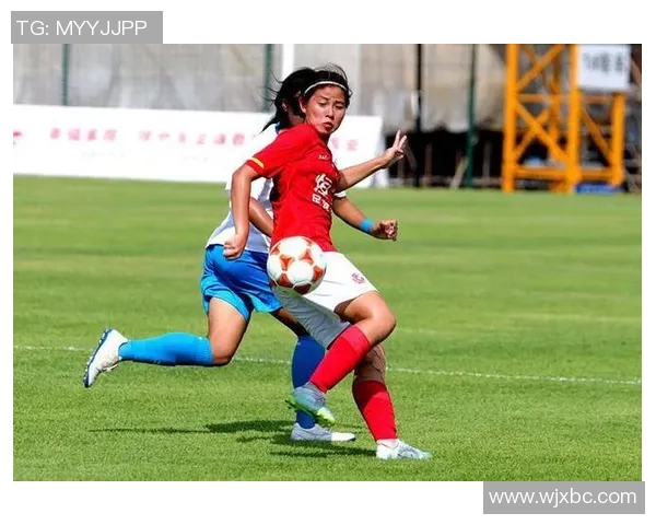 女足球明星卡通形象大集合展现运动魅力与青春活力的精彩瞬间